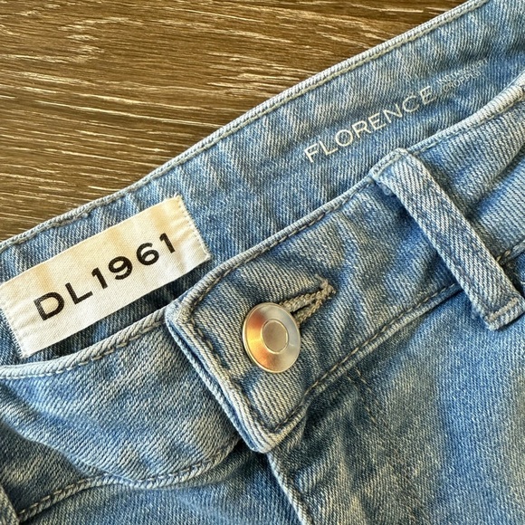 DL1961 Florence Instasculpt Cropped Clifton Jeans Distressed Light Wash - Picture 5 of 11